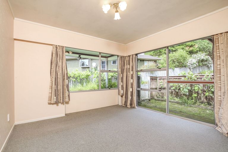 Photo of property in 1/18 Kashmir Road, Glen Eden, Auckland, 0602