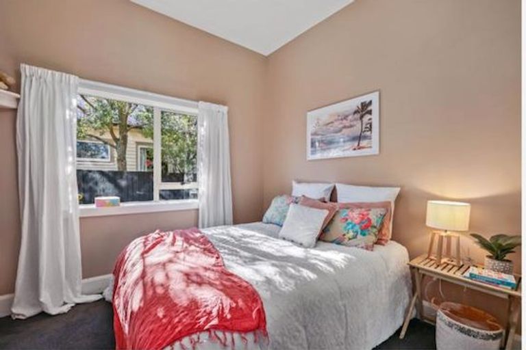 Photo of property in 25 Hardwicke Street, Sumner, Christchurch, 8081