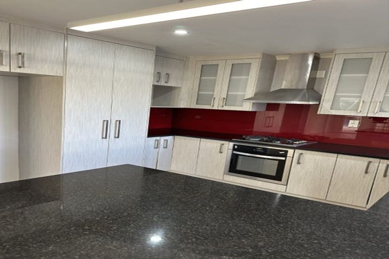 Photo of property in 60 Medvale Avenue, Flat Bush, Auckland, 2019