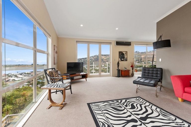 Photo of property in 6 Redcliffs View Lane, Redcliffs, Christchurch, 8081