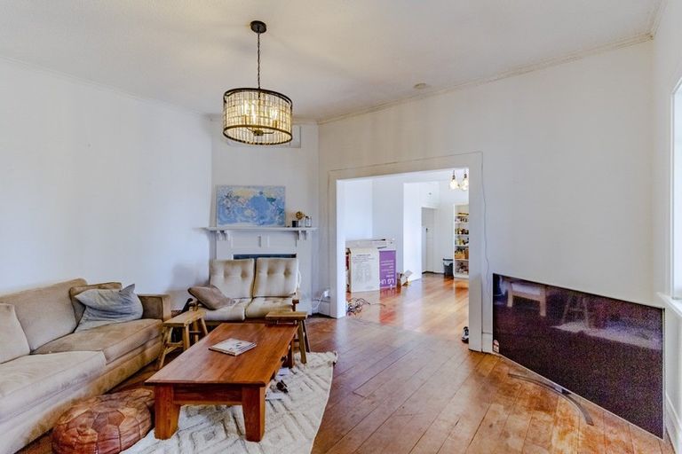 Photo of property in 6 Seaview Terrace, Bluff Hill, Napier, 4110