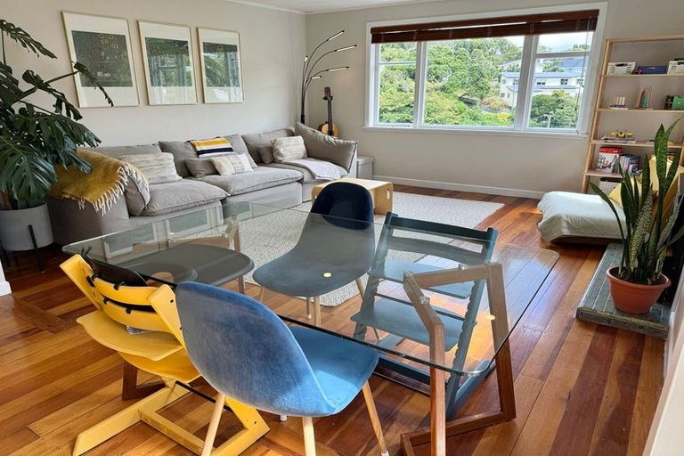 Photo of property in 42 Delhi Crescent, Khandallah, Wellington, 6035