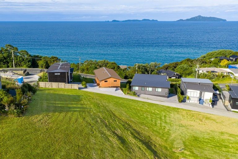 Photo of property in 3 Solar Way, Langs Beach, 0582