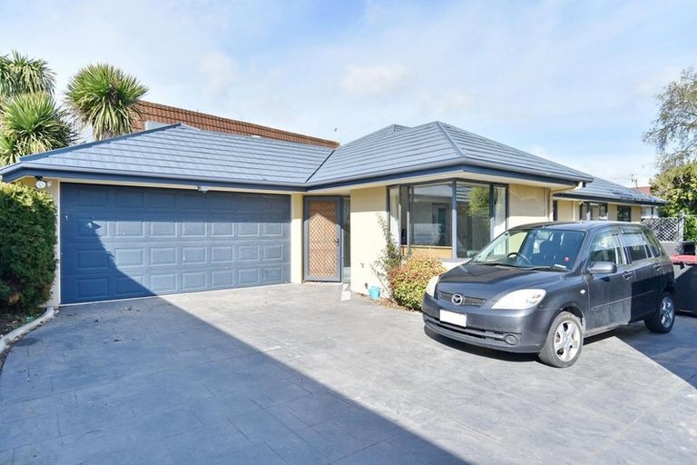 Photo of property in 30a Peer Street, Upper Riccarton, Christchurch, 8041