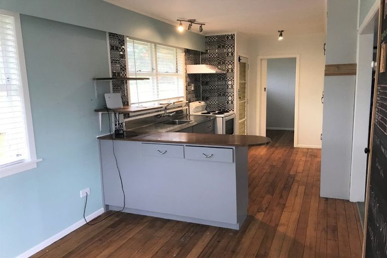 Photo of property in 28 Old South Road, Okato, 4335