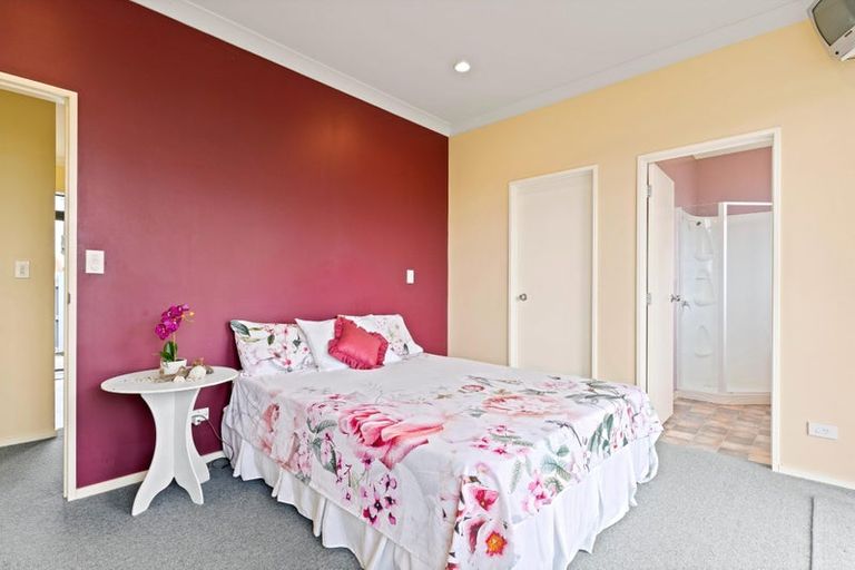 Photo of property in 191 Oakura Road, Oakura, Hikurangi, 0184