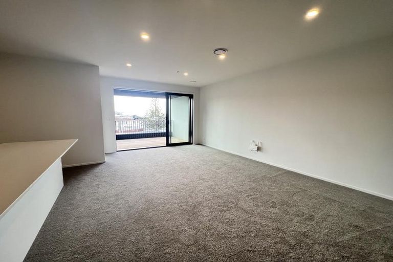 Photo of property in 303/2 Onepu Road, Kilbirnie, Wellington, 6022