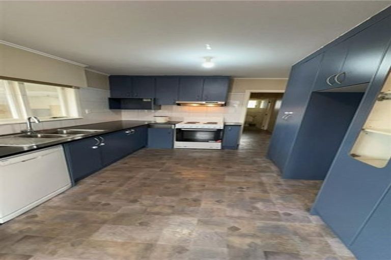 Photo of property in 41 Rogers Road, Manurewa, Auckland, 2102