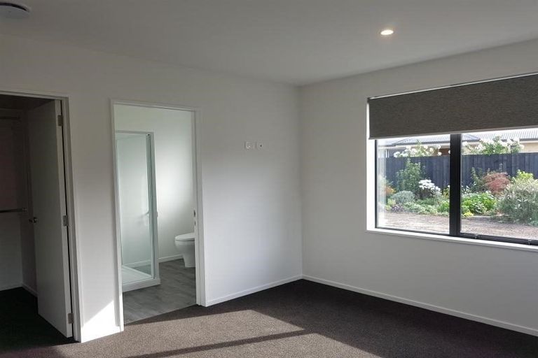 Photo of property in 2/184 Carters Road, Amberley, 7410