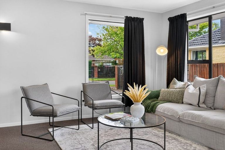 Photo of property in 6 Blossomdale Place, Bishopdale, Christchurch, 8053