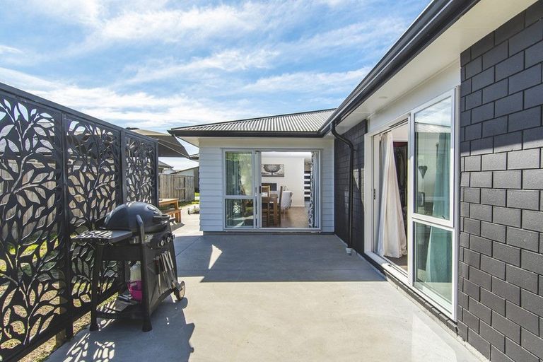 Photo of property in 53 Awataha Crescent, Pyes Pa, Tauranga, 3110