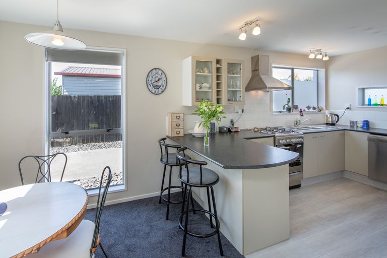 Photo of property in 1/14a Kruse Place, Redwood, Christchurch, 8051