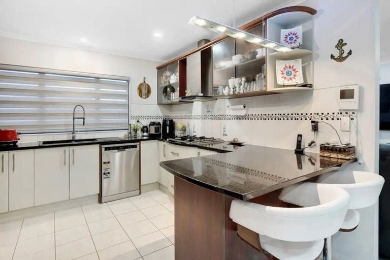 Photo of property in 151 Bucklands Beach Road, Bucklands Beach, Auckland, 2012