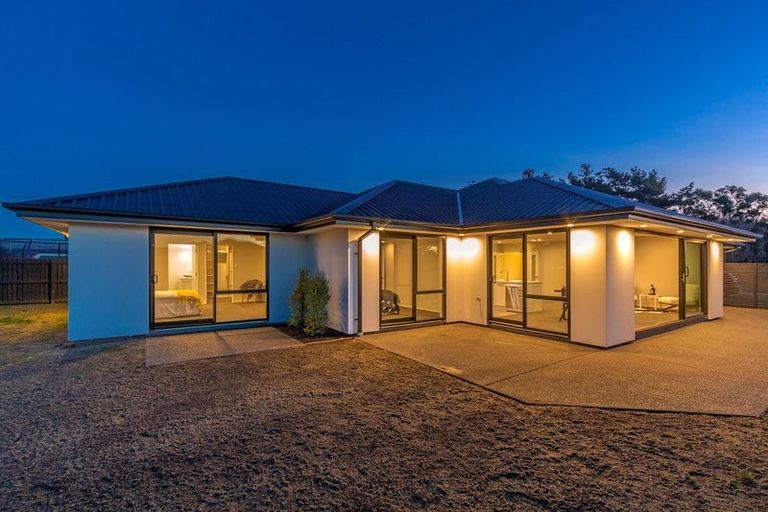 Photo of property in 9 Emma Street, Marshland, Christchurch, 8083