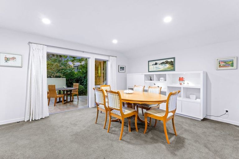 Photo of property in 18a Sylvan Park Avenue, Milford, Auckland, 0620