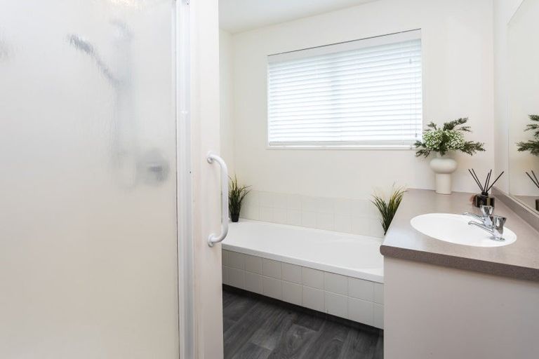 Photo of property in 83a Main Road, Redcliffs, Christchurch, 8081