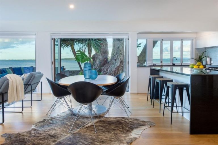 Photo of property in 2/259 Hurstmere Road, Takapuna, Auckland, 0622