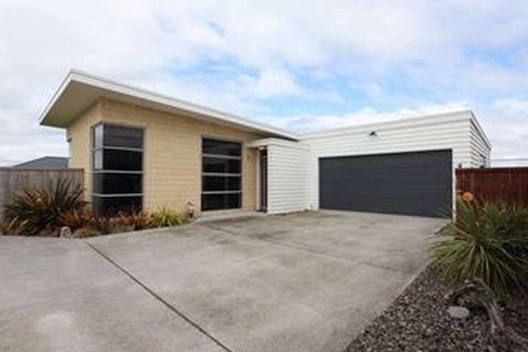 Photo of property in 3a Northpoint Way, Bell Block, New Plymouth, 4312
