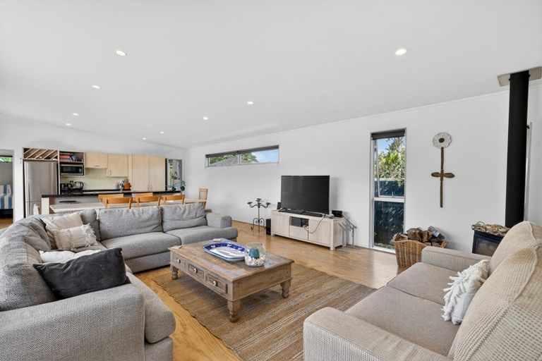 Photo of property in 10 Ti Tree Place, Mangawhai Heads, Mangawhai, 0505