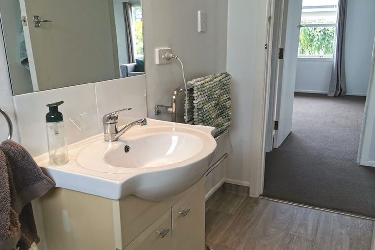 Photo of property in 1/1302 Caroline Road, Mayfair, Hastings, 4122