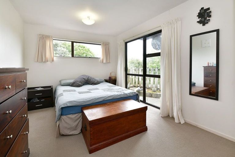 Photo of property in 4b Kathy Terrace, Stanmore Bay, Whangaparaoa, 0932