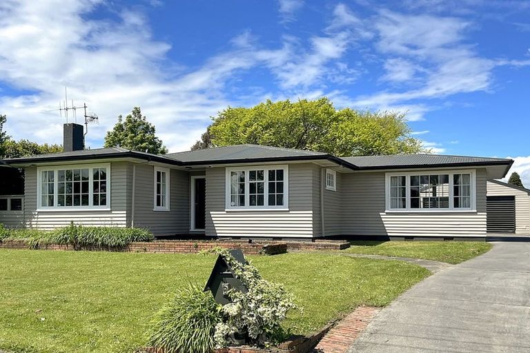 Photo of property in 8 Norwich Place, Awapuni, Palmerston North, 4412