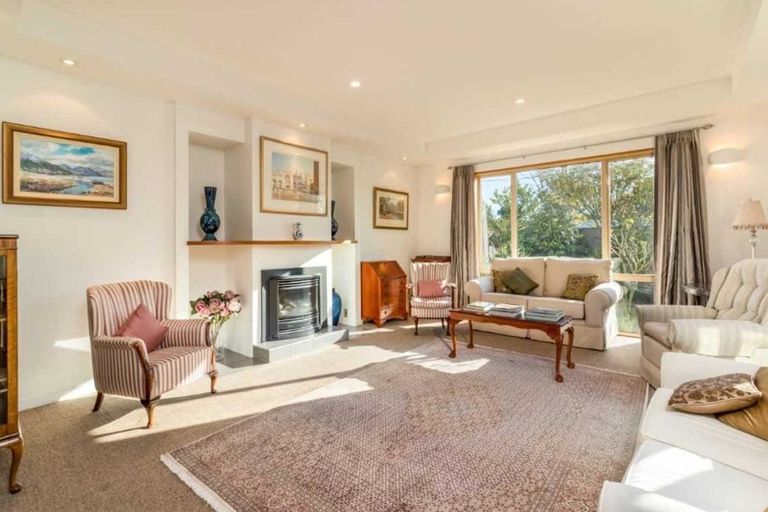 Photo of property in 49 Weka Street, Fendalton, Christchurch, 8041