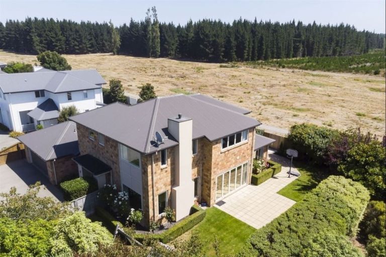 Photo of property in 47 Ruahine Place, Parklands, Christchurch, 8083