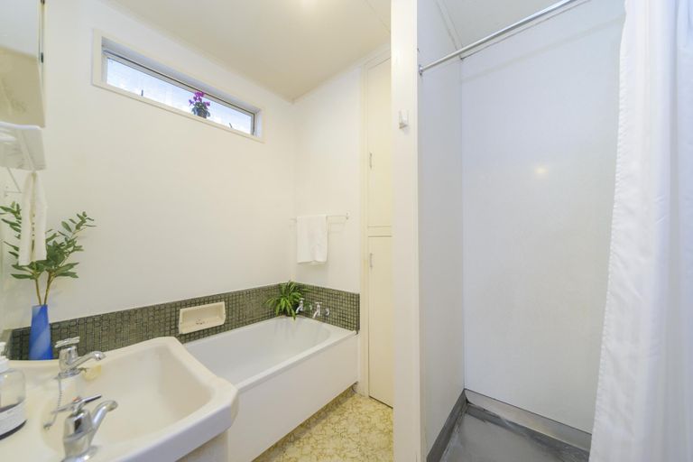 Photo of property in 75d Albert Street, Palmerston North, 4414