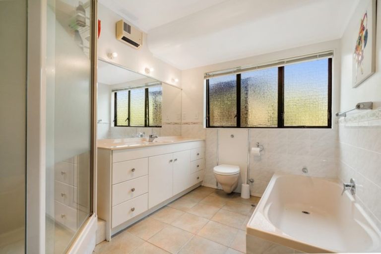 Photo of property in 42 Westview Court, Somerville, Auckland, 2014