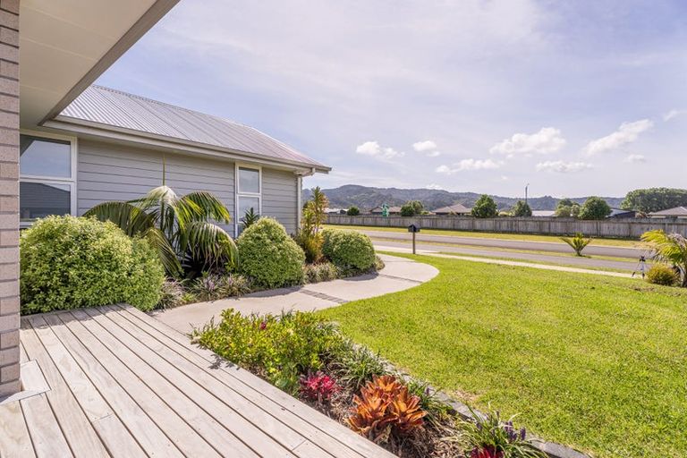 Photo of property in 263 Kupe Drive, Whitianga, 3510
