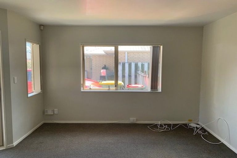 Photo of property in 10 Gibbs Road, Manurewa, Auckland, 2102