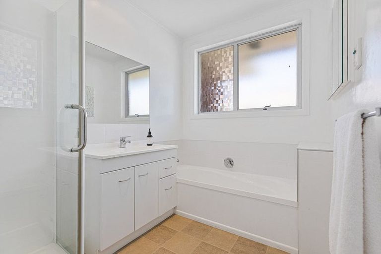 Photo of property in 16 Annandale Street, Lynmouth, New Plymouth, 4310