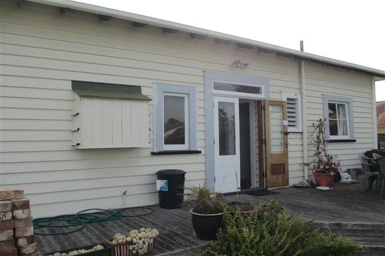 Photo of property in 35 Marne Street, Hokowhitu, Palmerston North, 4410