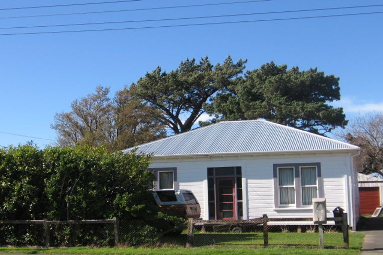 Photo of property in 17 Waite Street, Featherston, 5710