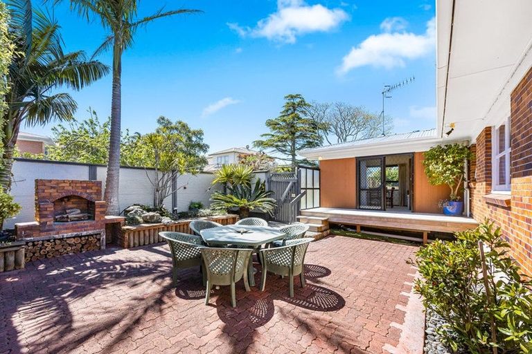 Photo of property in 39 Holland Road, Hillcrest, Auckland, 0627