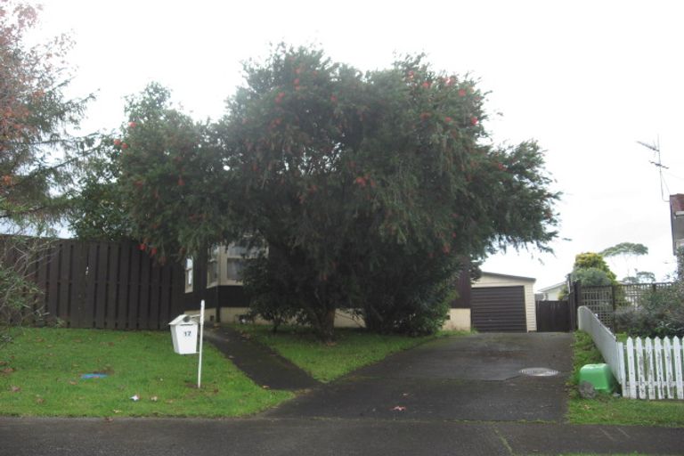 Photo of property in 17 Cheam Place, Pakuranga Heights, Auckland, 2010
