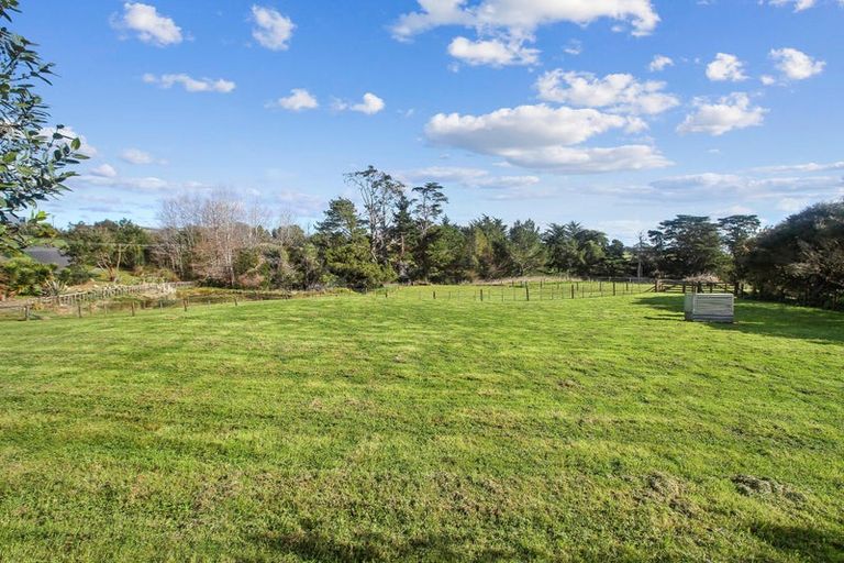 Photo of property in 112a Mcrobbie Road, Kingseat, Papakura, 2580