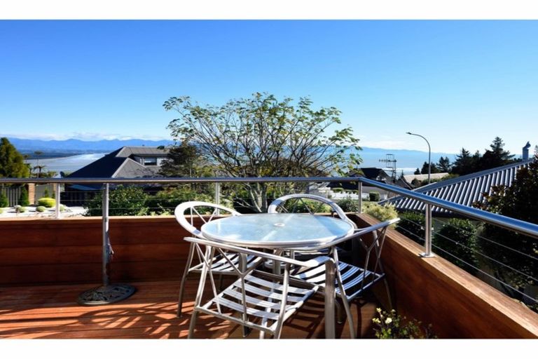 Photo of property in 327 Princes Drive, Britannia Heights, Nelson, 7010