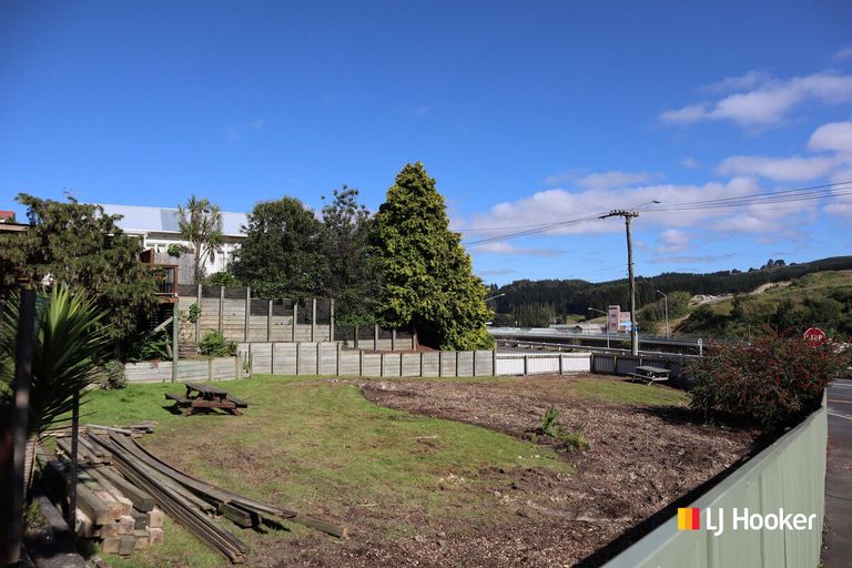 Photo of property in 86 Main South Road, Green Island, Dunedin, 9018