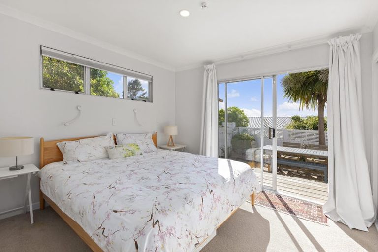 Photo of property in 25a Houghton Bay Road, Houghton Bay, Wellington, 6023