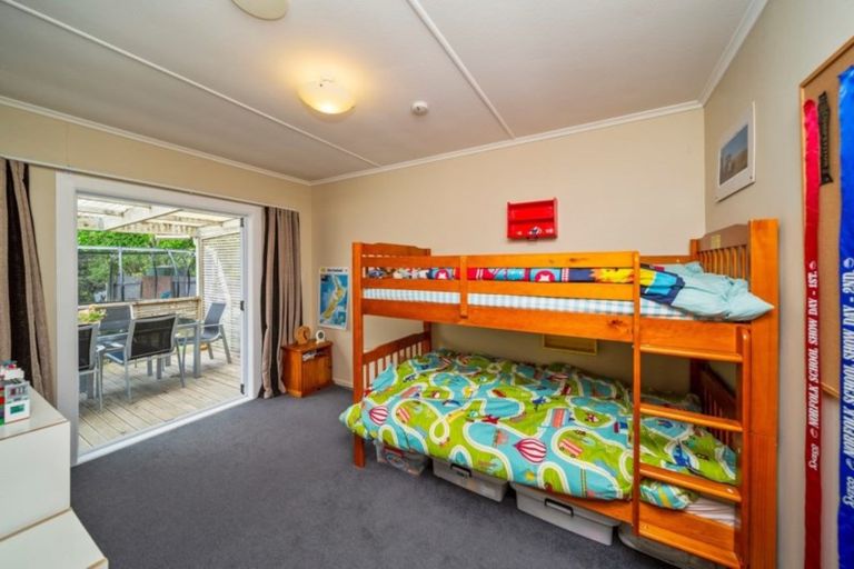 Photo of property in 15 Nikau Street, Inglewood, 4330