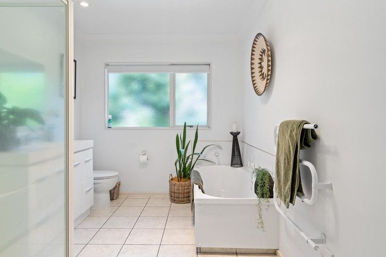 Photo of property in 116a Simpson Road, Papamoa Beach, Papamoa, 3118