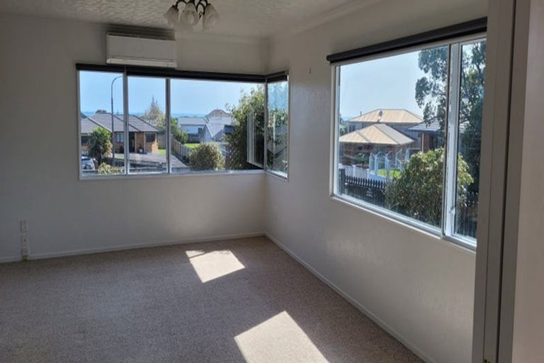 Photo of property in 1 Bandon Grove, Bell Block, New Plymouth, 4312