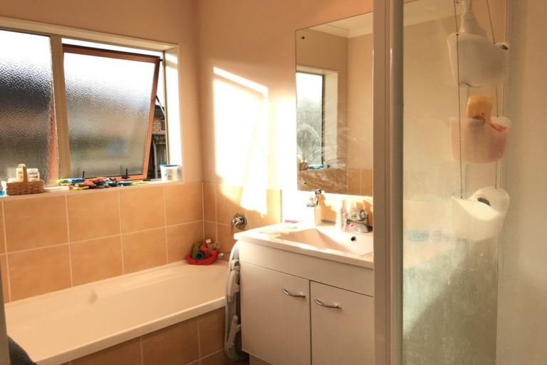 Photo of property in 29 Scotts Field Drive, Takanini, 2112