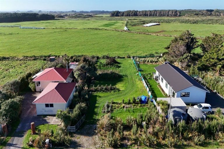 Photo of property in 98 Oki Street, Oreti Beach, Invercargill, 9879