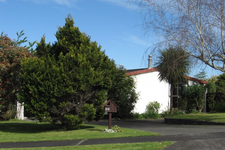Photo of property in 32 Dunton Drive, Welcome Bay, Tauranga, 3112