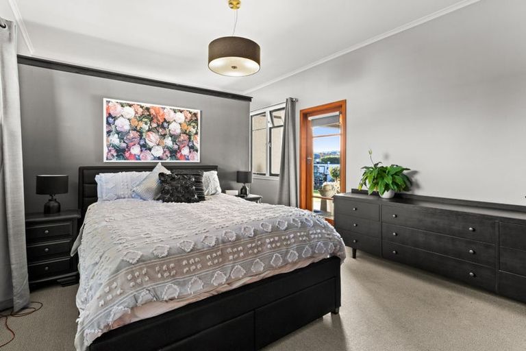 Photo of property in 236 Kennedy Road, Onekawa, Napier, 4110