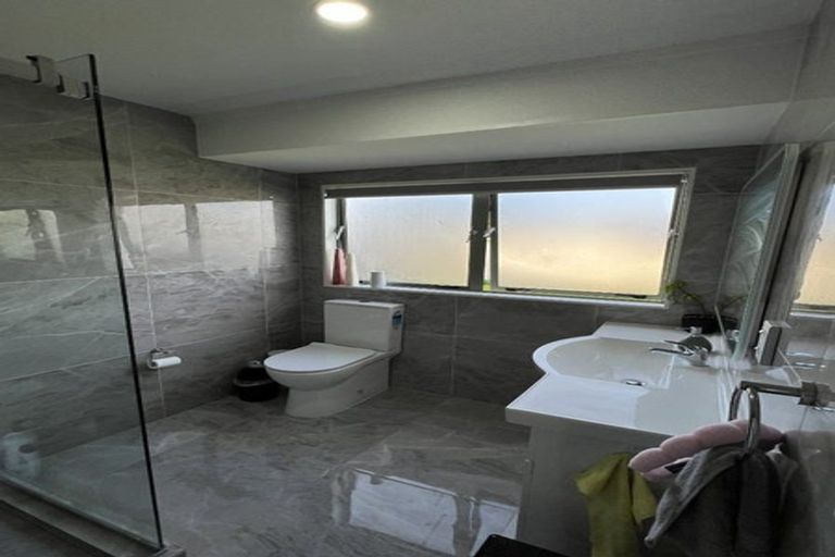 Photo of property in 2/19 Oratu Place, Manurewa, Auckland, 2102