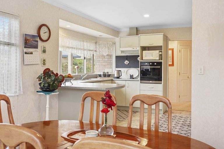 Photo of property in 14 Brymer Road, Grandview Heights, Hamilton, 3200